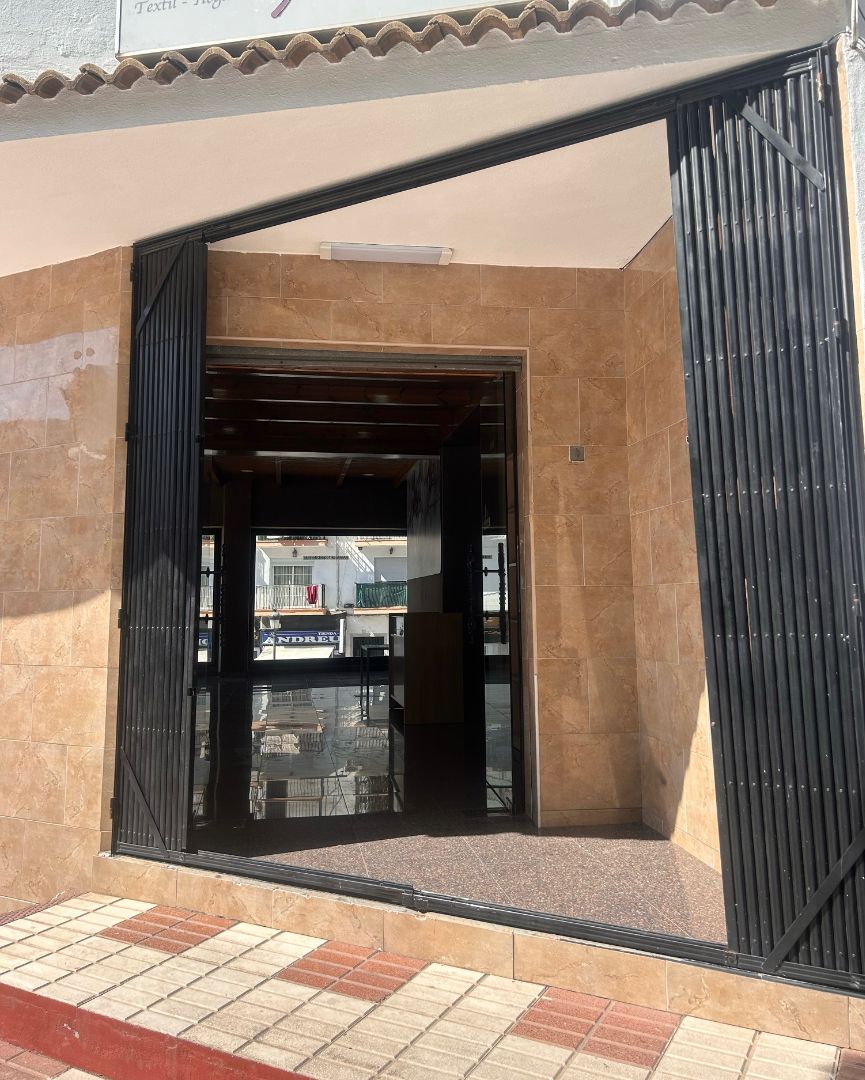 Premises to rent in Alhaurín El Grande  with Air Conditioner, Heating and Internet
