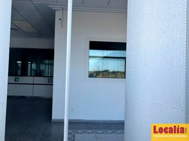 Local comercial en Venta en Bellavista en Cueto