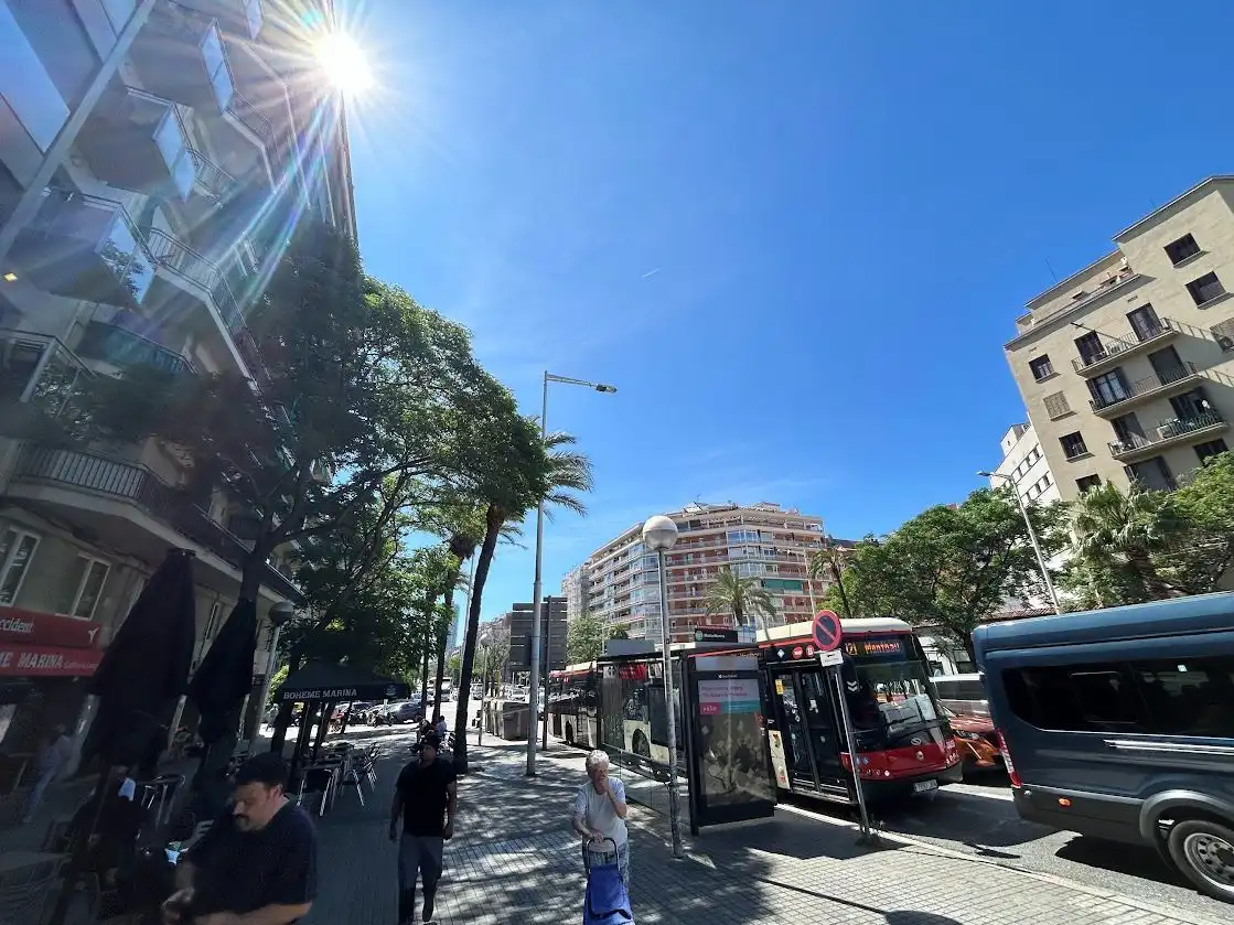 Außenansicht von Garage zum Verkauf in Barcelona