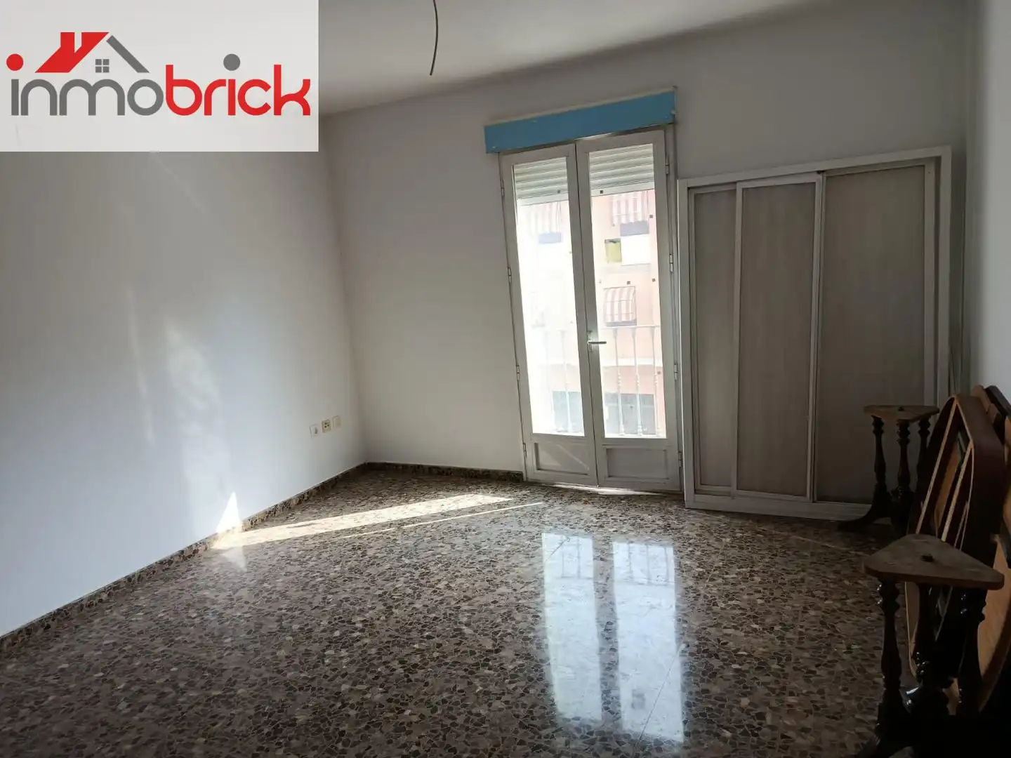 Flat with lift for sale in Poleares