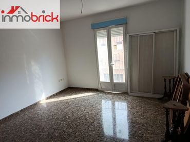 Piso con ascensor en venta en Poleares