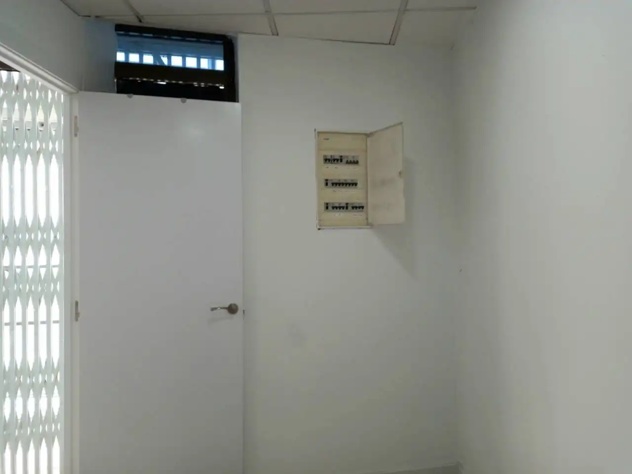 Local en venta en Calle Estacio, El Castell de Cubelles