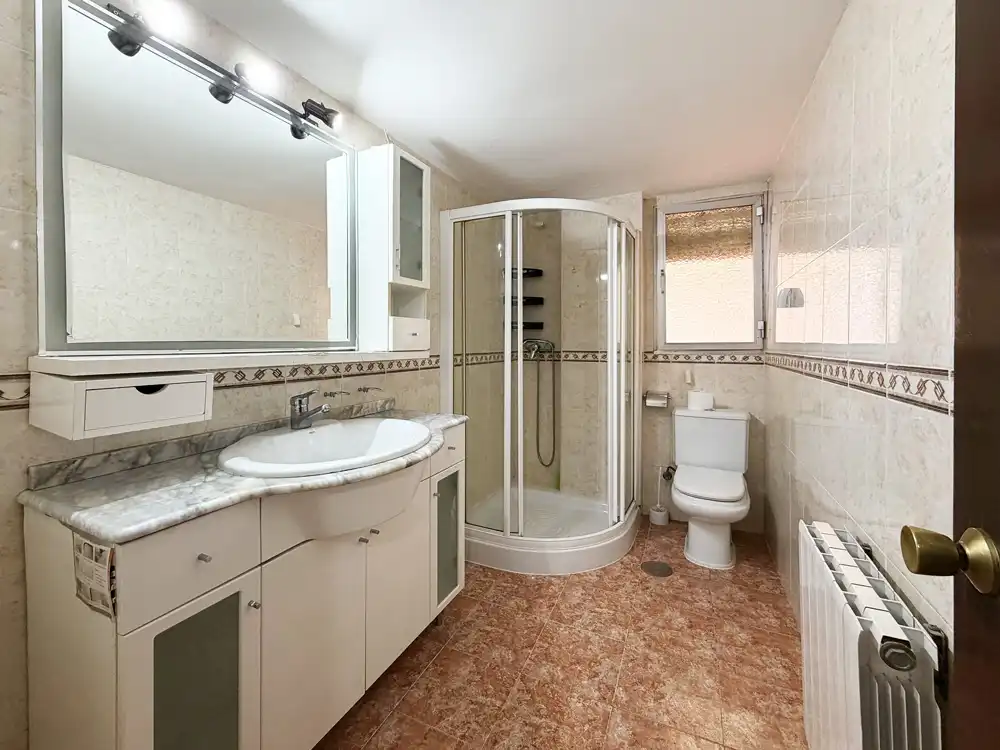 Baño de Planta baja en venta en Pinto con Calefacción