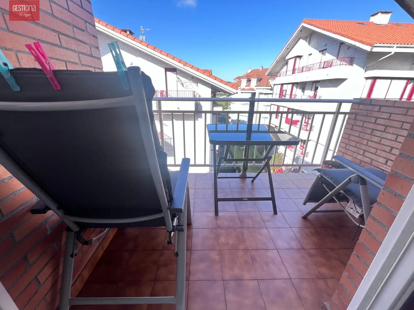 Terrasse von Dachboden zum Verkauf in Noja mit Heizung, Terrasse und Möbliert
