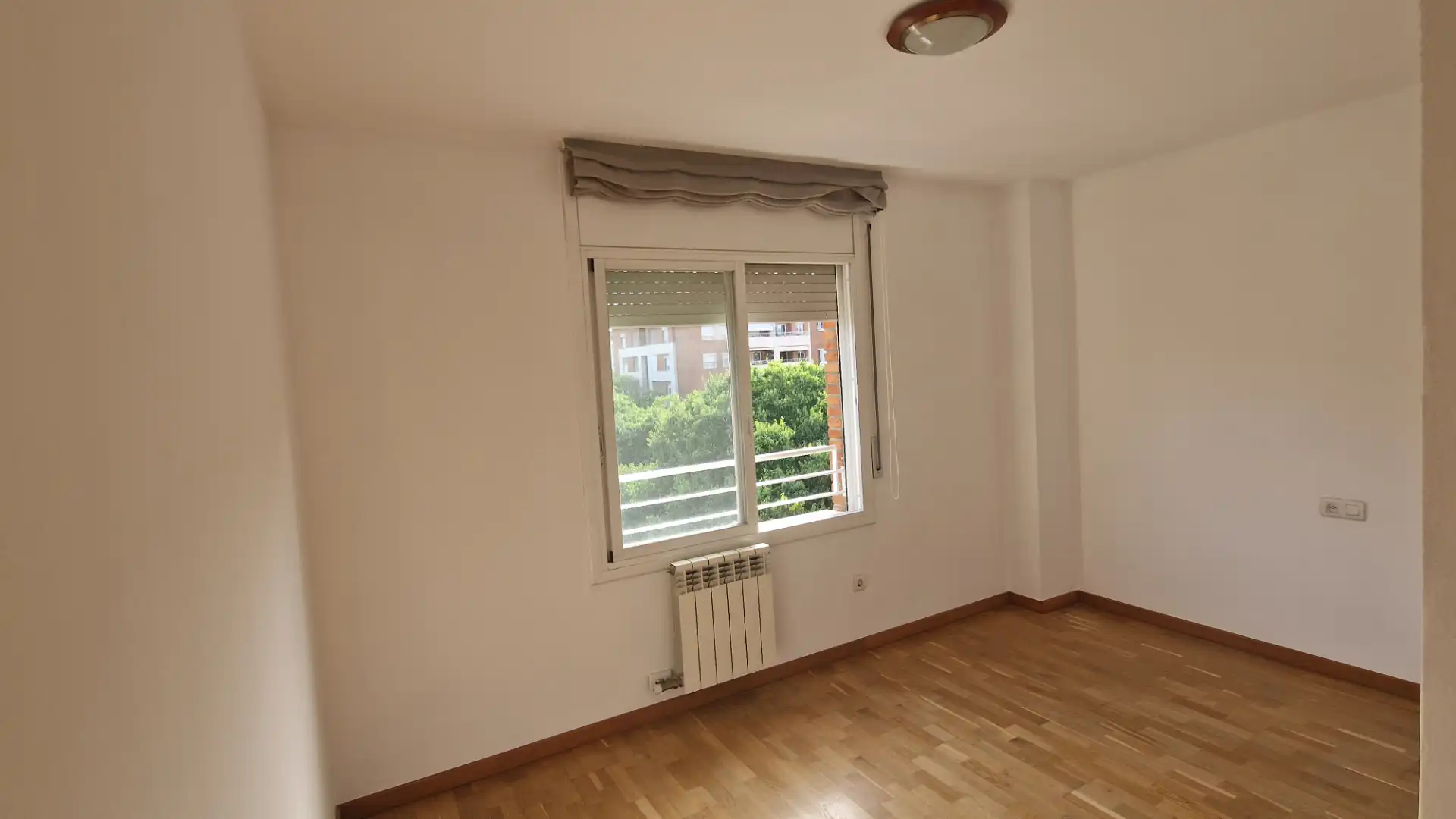 Habitación de Ático de alquiler en Sant Cugat del Vallès con Calefacción, Parquet y Terraza