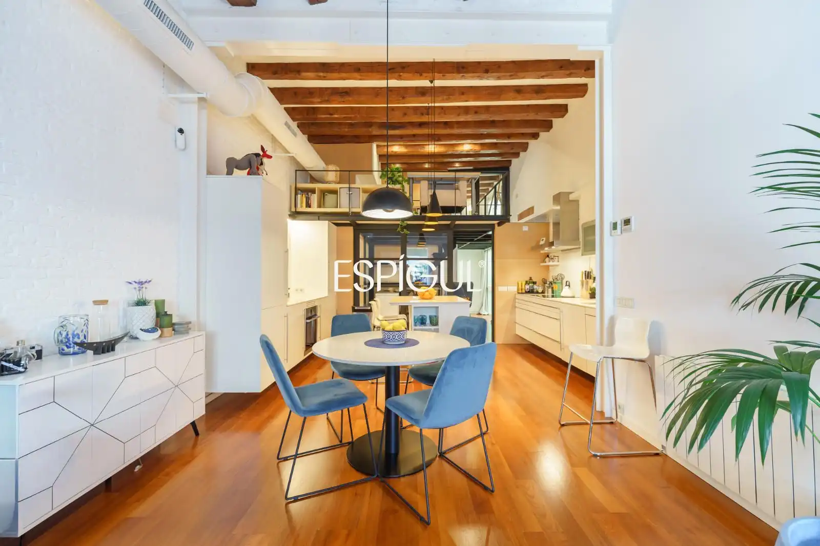 Piso en venta en NOU DE LA RAMBLA, El Poble Sec - Parc de Montjuïc