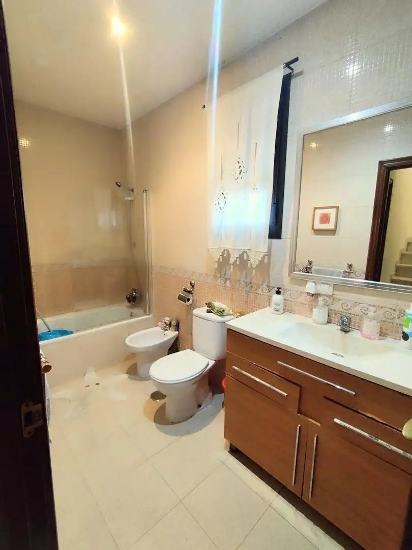 Baño de Casa adosada en venta en Burguillos con Terraza y Piscina comunitaria