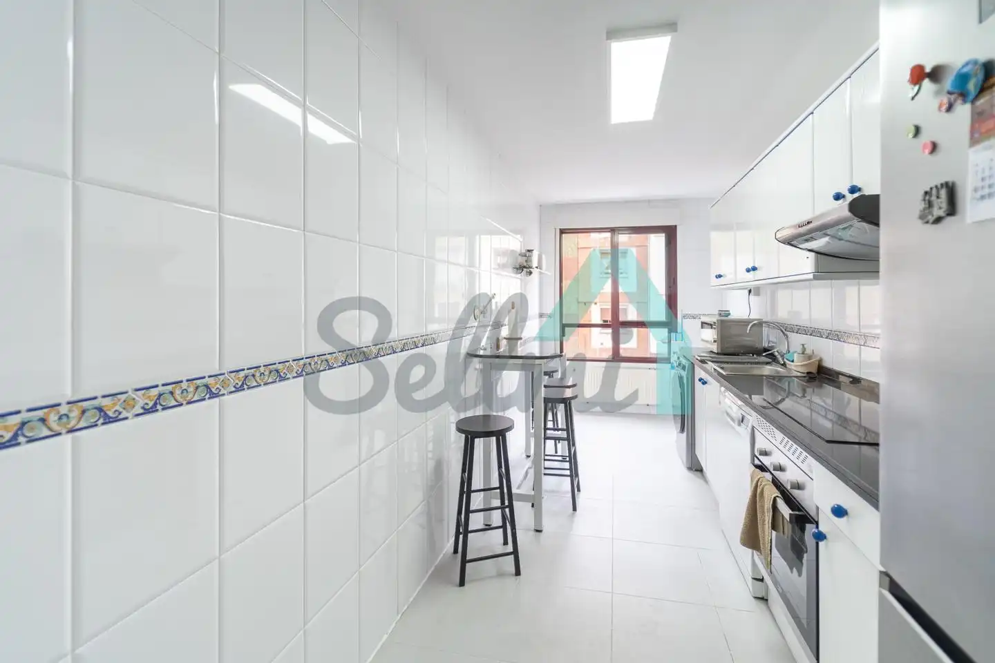 Kitchen of Flat for sale in Oviedo   with Heating, Parquet flooring and Terrace