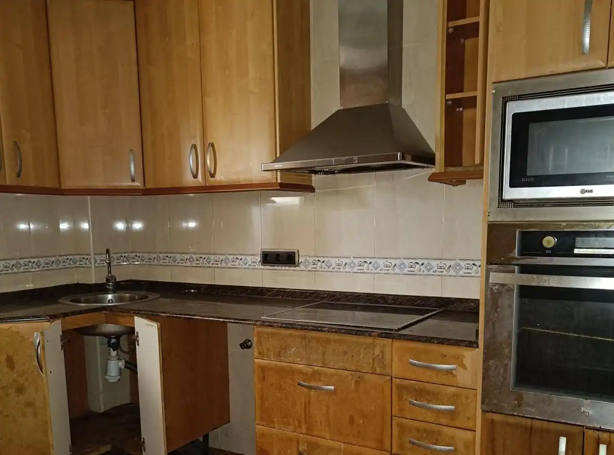 Cuina de Casa o xalet en venda en Cunit amb Terrassa i Piscina