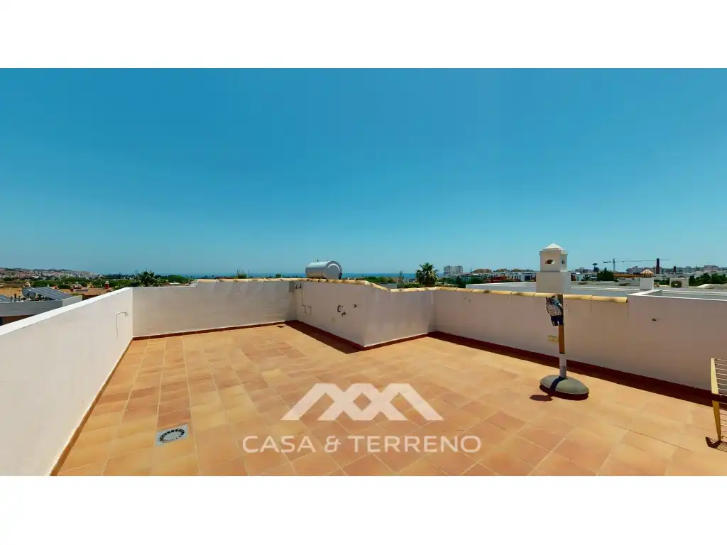Terrassa de Casa o xalet en venda en Vélez-Málaga amb Aire condicionat, Jardí privat i Terrassa