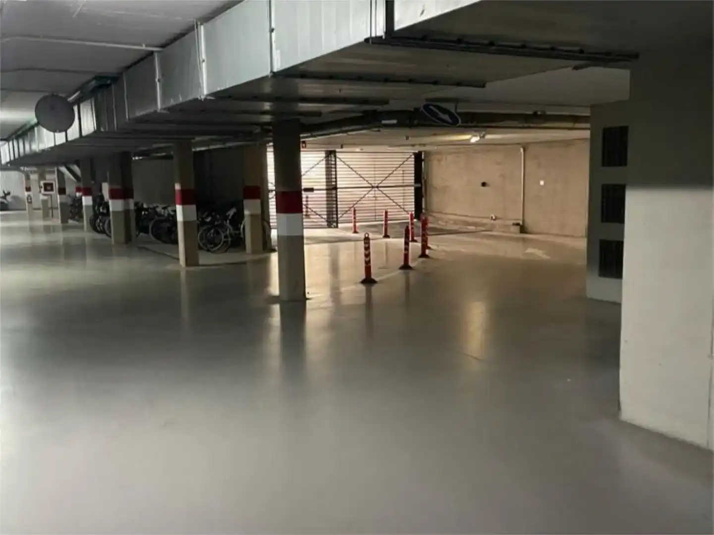 Parkplatz von Garage zur Miete in Valencia