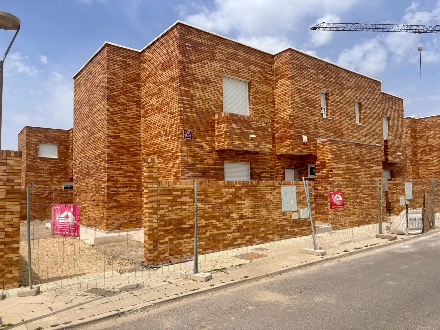 Vista exterior de Casa adosada en venta en  Almería Capital con Jardín privado y Balcón