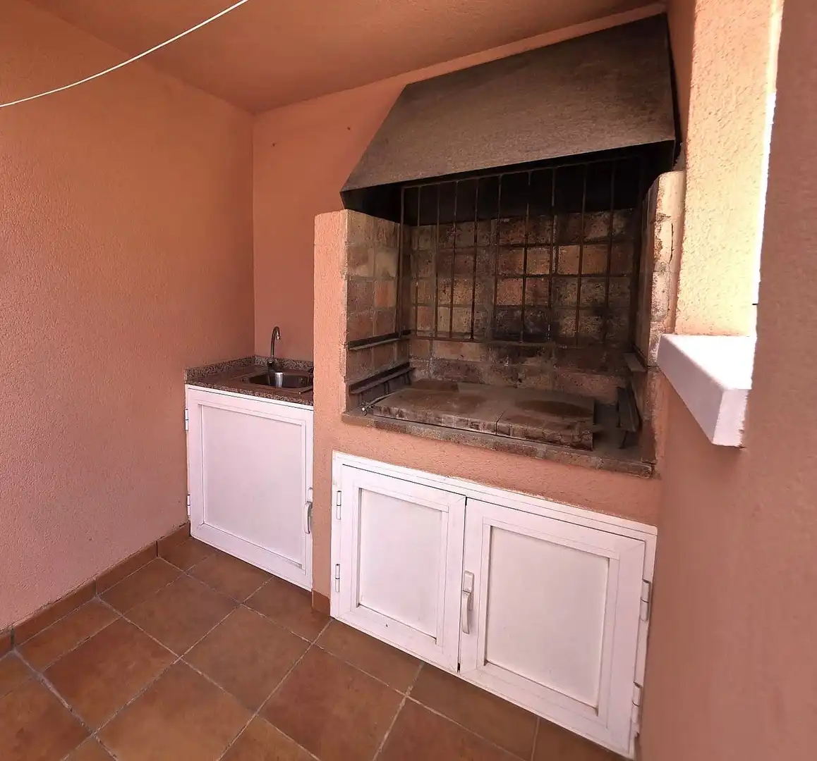 Küche von Einfamilien-Reihenhaus zum Verkauf in Santa Pola mit Klimaanlage, Terrasse und Möbliert