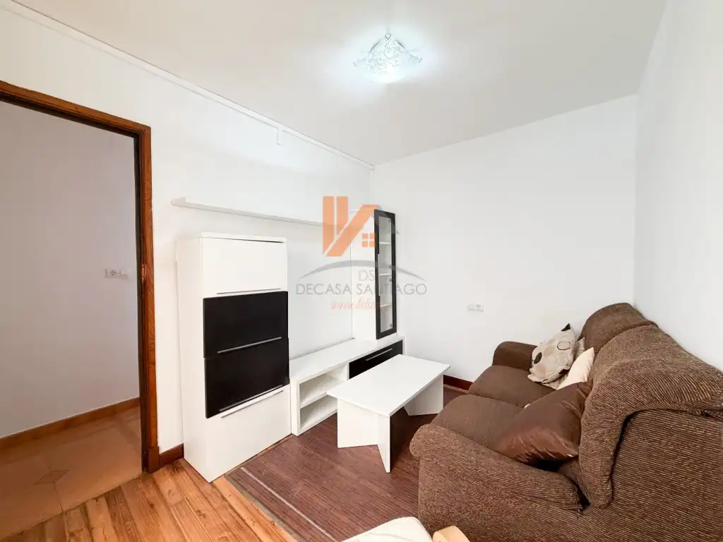 Sala de estar de Piso en venta en Santiago de Compostela  con Horno