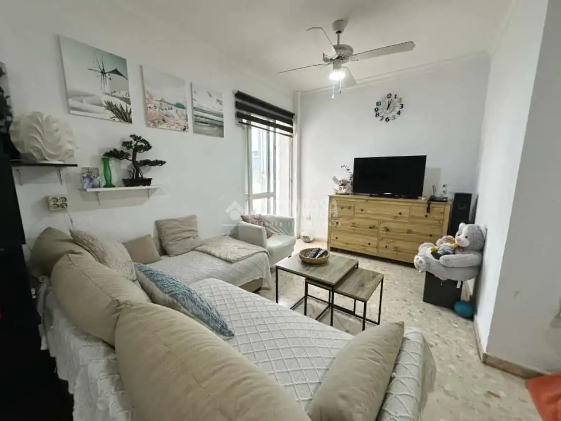 Sala de estar de Piso en venta en Torrox con Terraza y Balcón