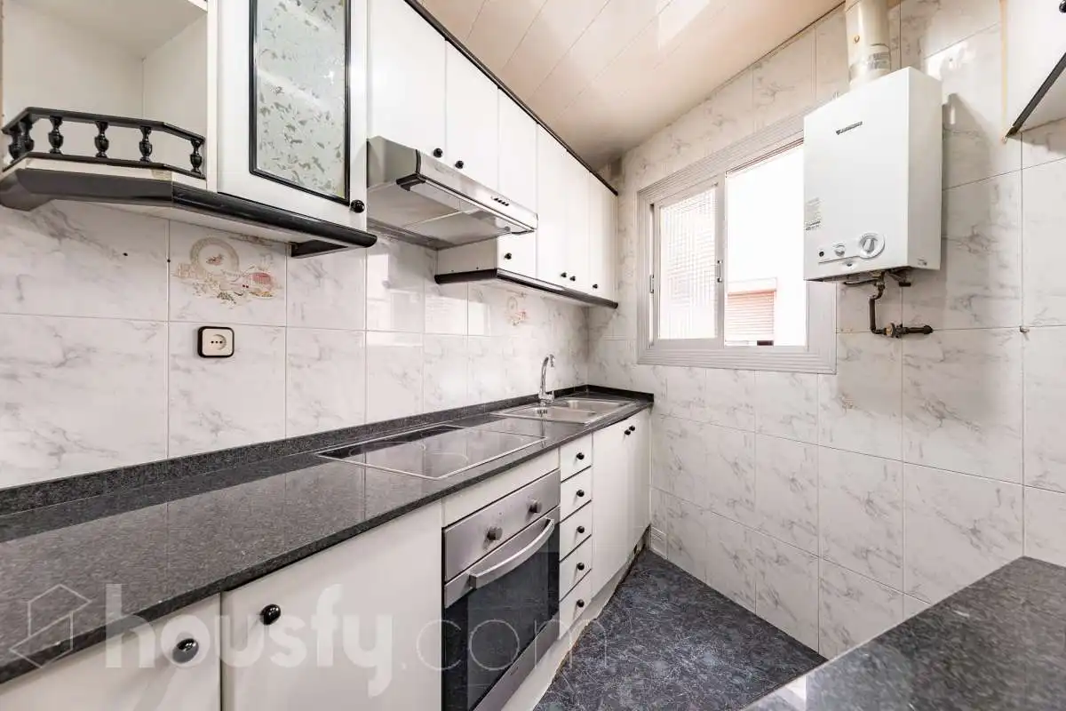 Kitchen of Flat for sale in Cornellà de Llobregat  with Air Conditioner