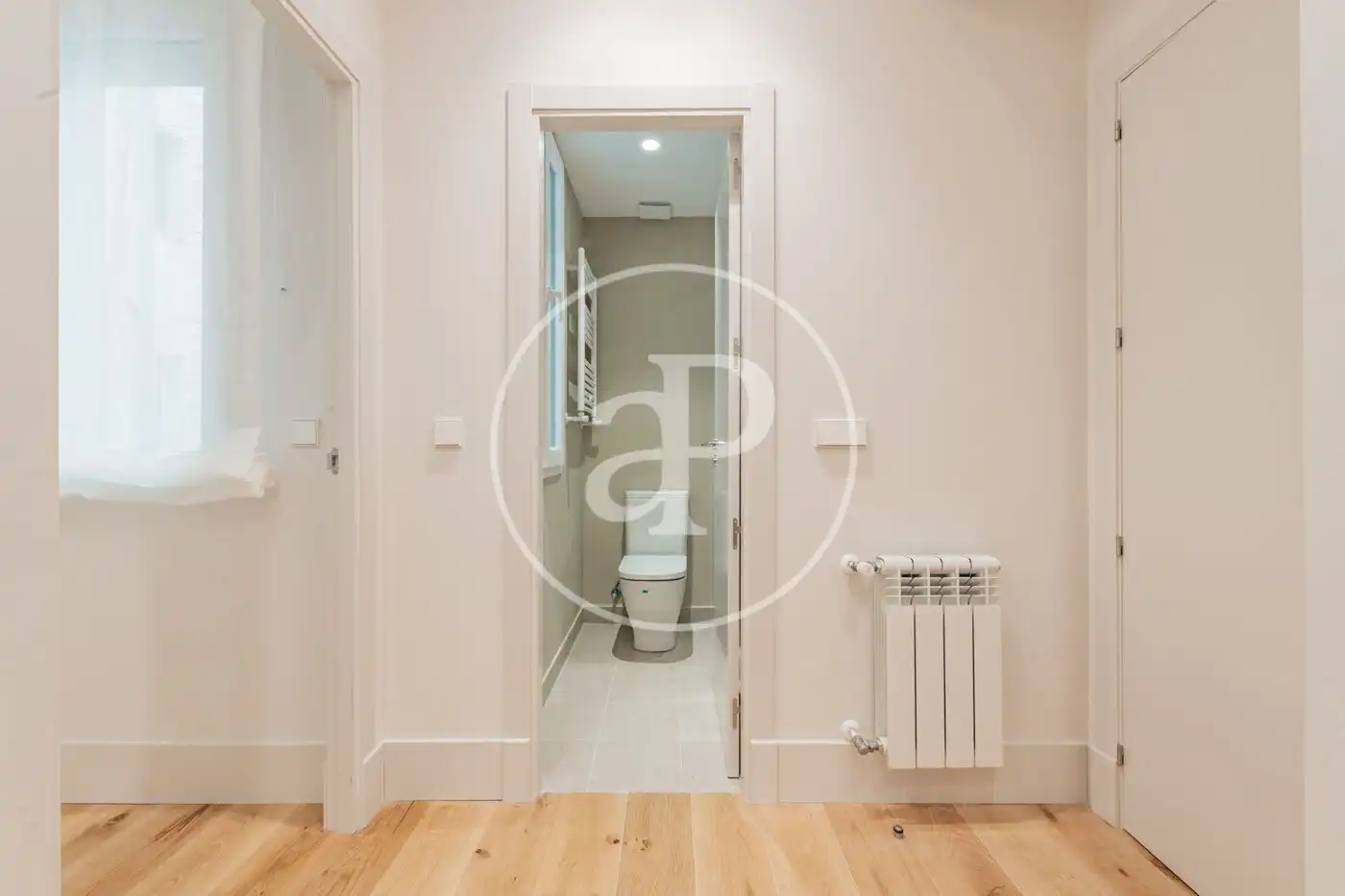 Flat for sale in Madrid  with Air Conditioner and Heating