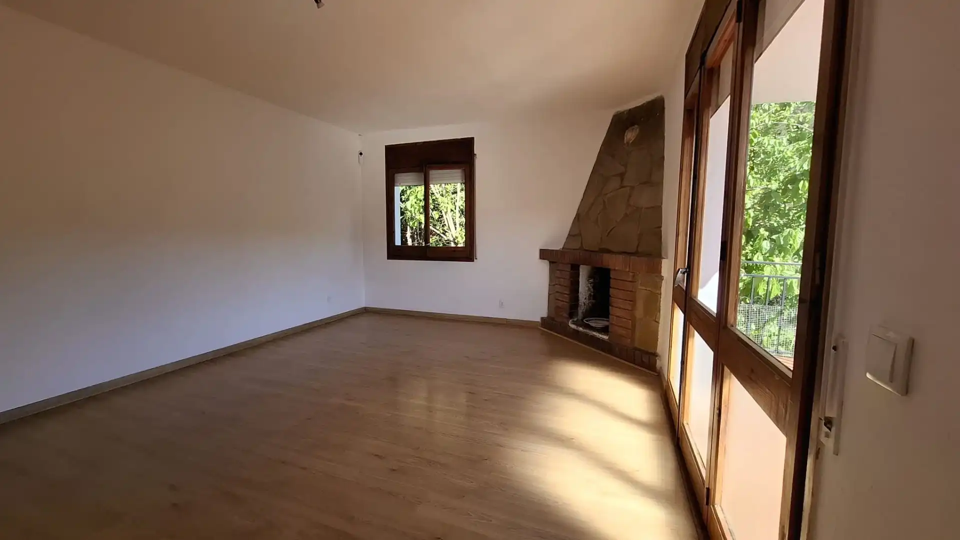 Sala de estar de Casa o chalet en venta en Vallirana con Terraza