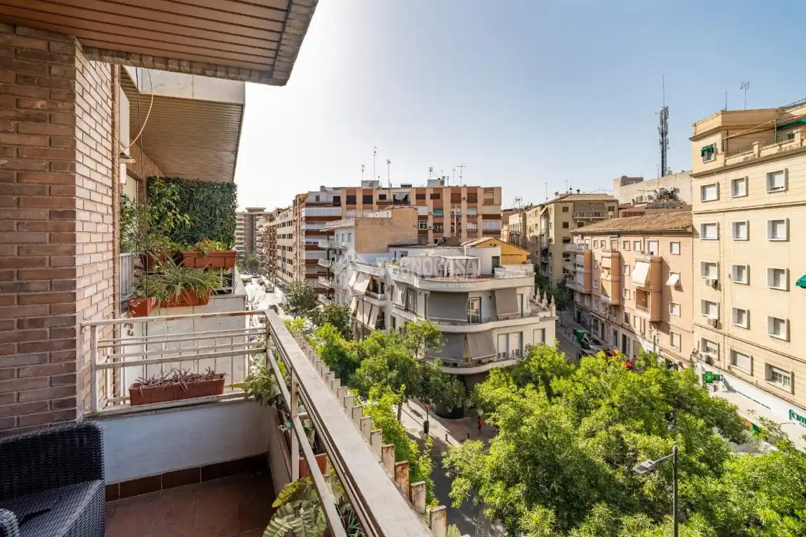Außenansicht von Wohnung zum Verkauf in Granada