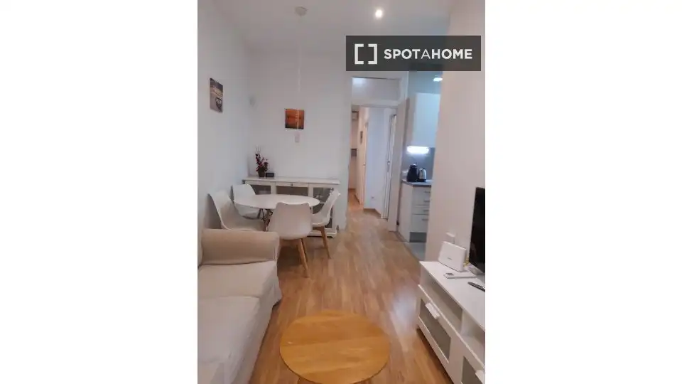 Flat with terrace to rent in Eixample, imagen 6