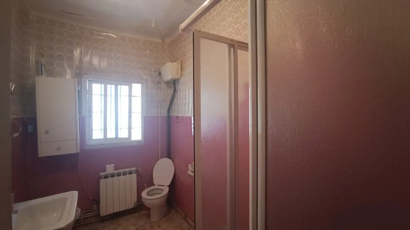 Bany de Casa adosada en venda en Fuentidueña de Tajo amb Calefacció