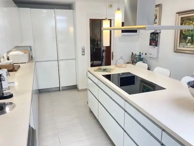 Cuina de Casa o xalet en venda en Roquetas de Mar amb Aire condicionat, Calefacció i Jardí privat