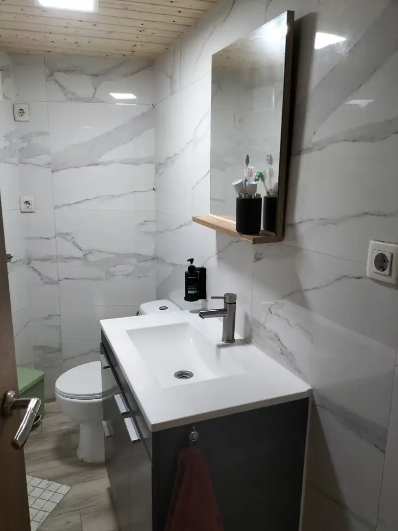 Badezimmer von Geschaftsraum zur Miete in Antequera mit Klimaanlage