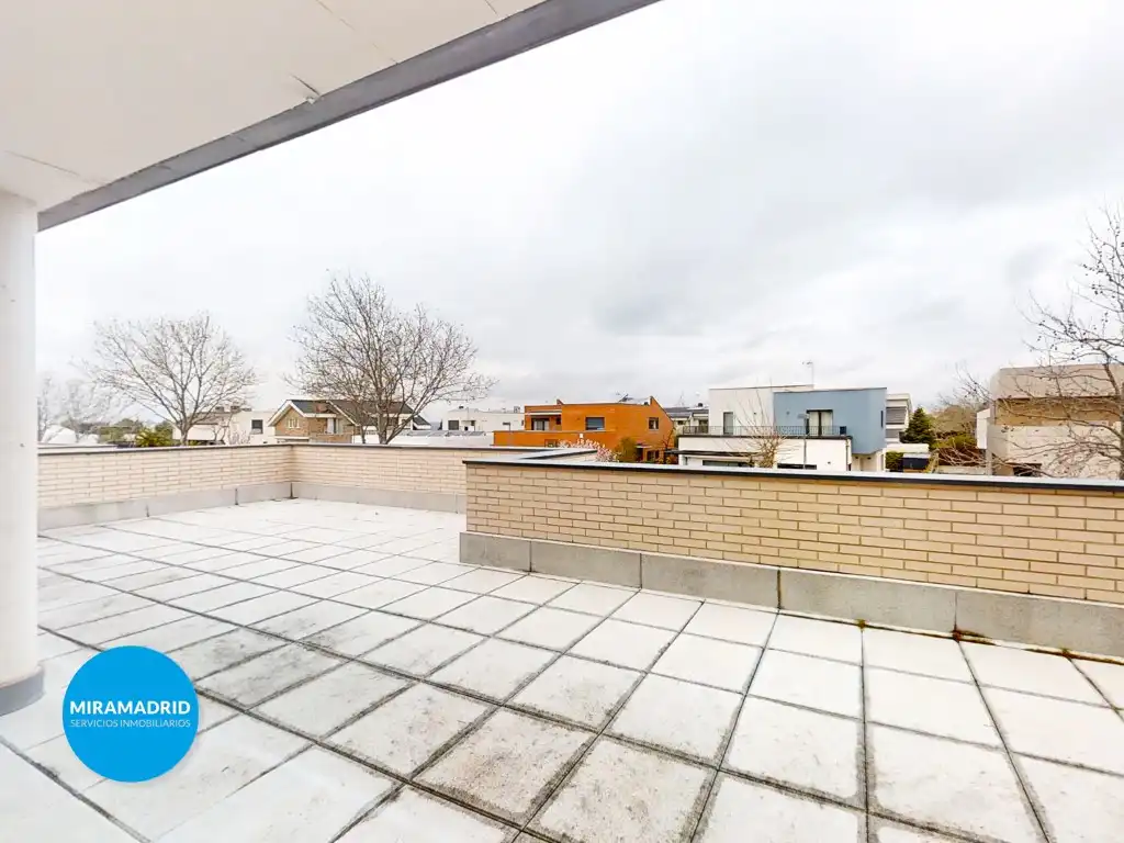 Terrassa de Casa o xalet en venda en Paracuellos de Jarama amb Aire condicionat