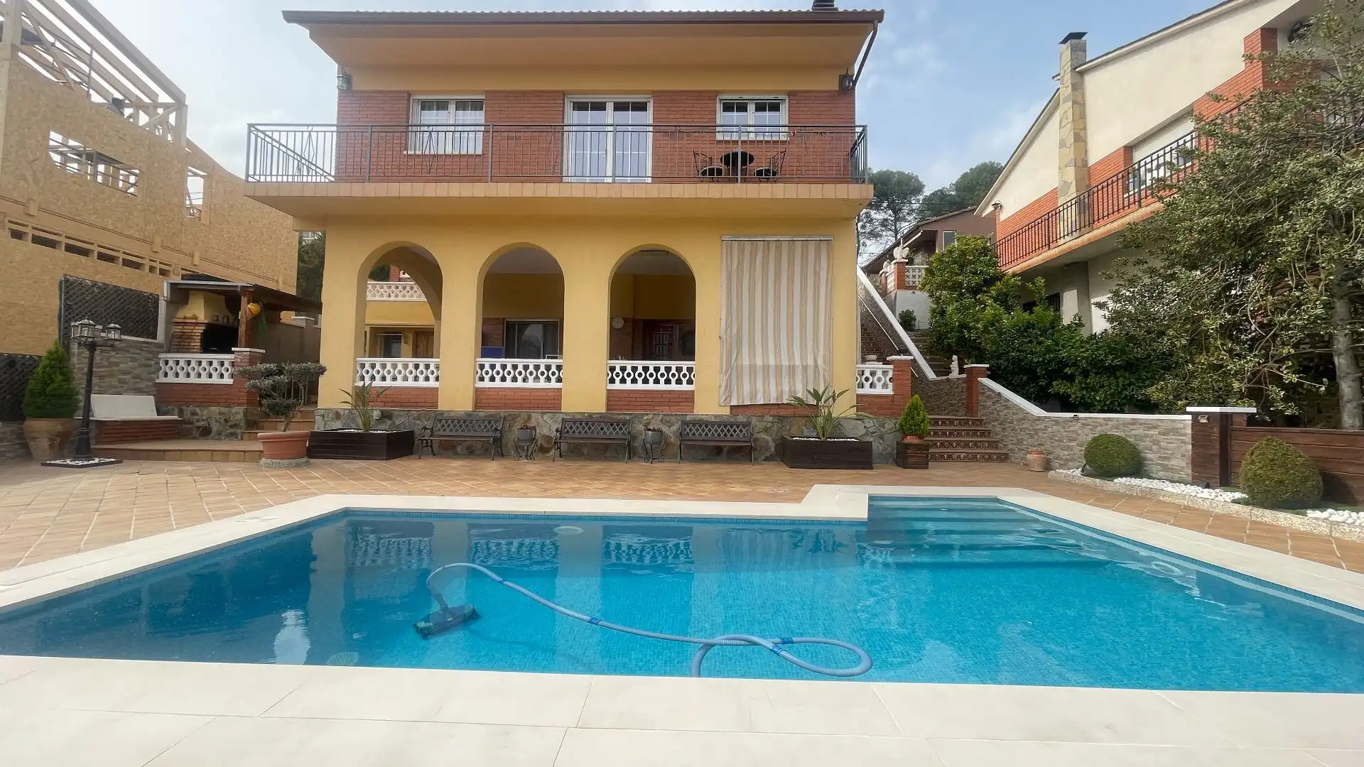Piscina de Casa o xalet en venda en Rubí amb Calefacció, Jardí privat i Terrassa