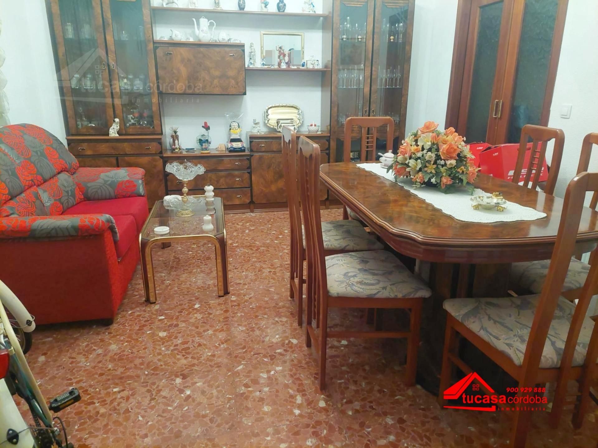 Sala d'estar de Casa o xalet en venda en  Córdoba Capital amb Calefacció