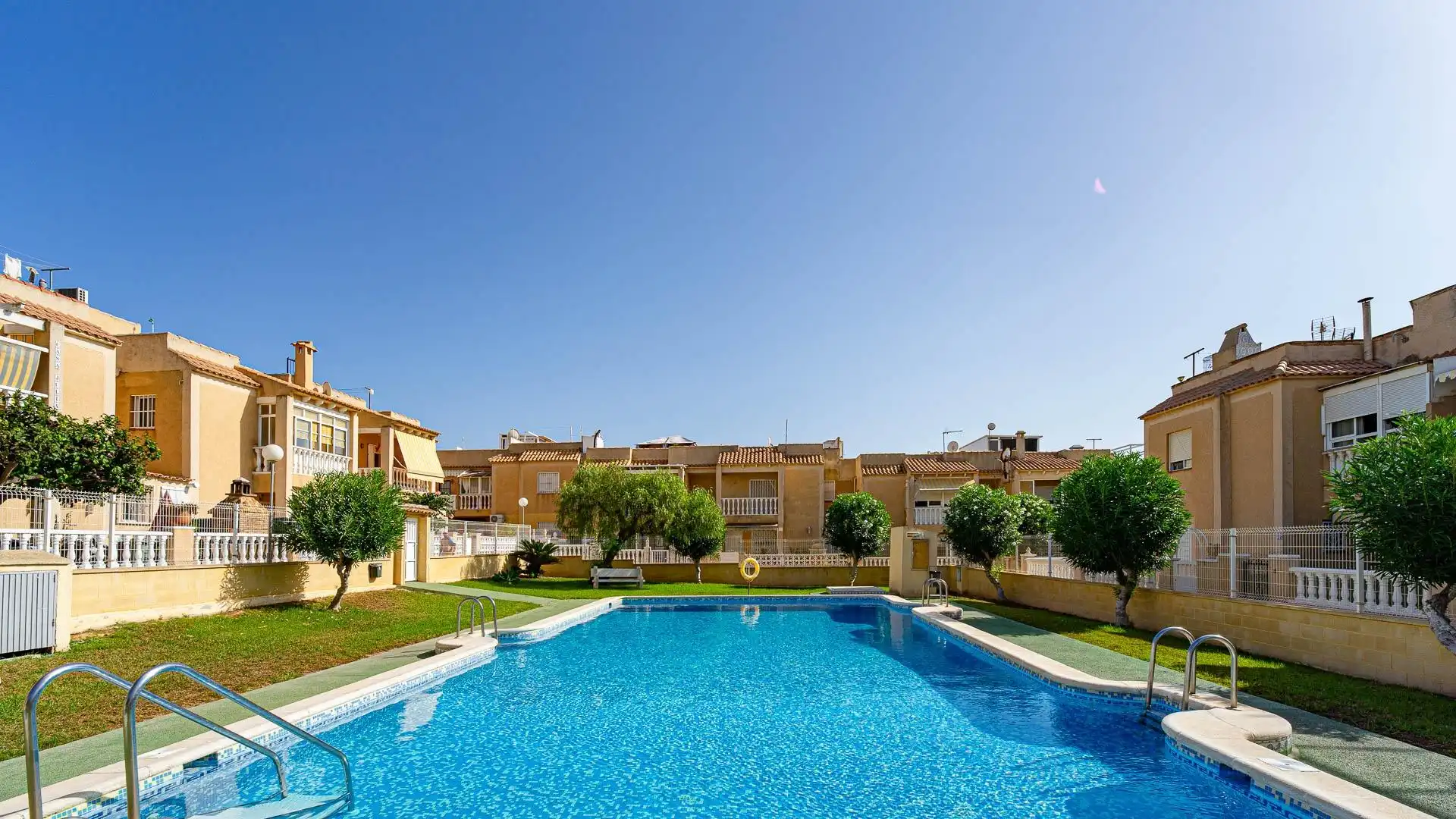 Bungalow con piscina in vendita a PANORAMA II, imagen 35