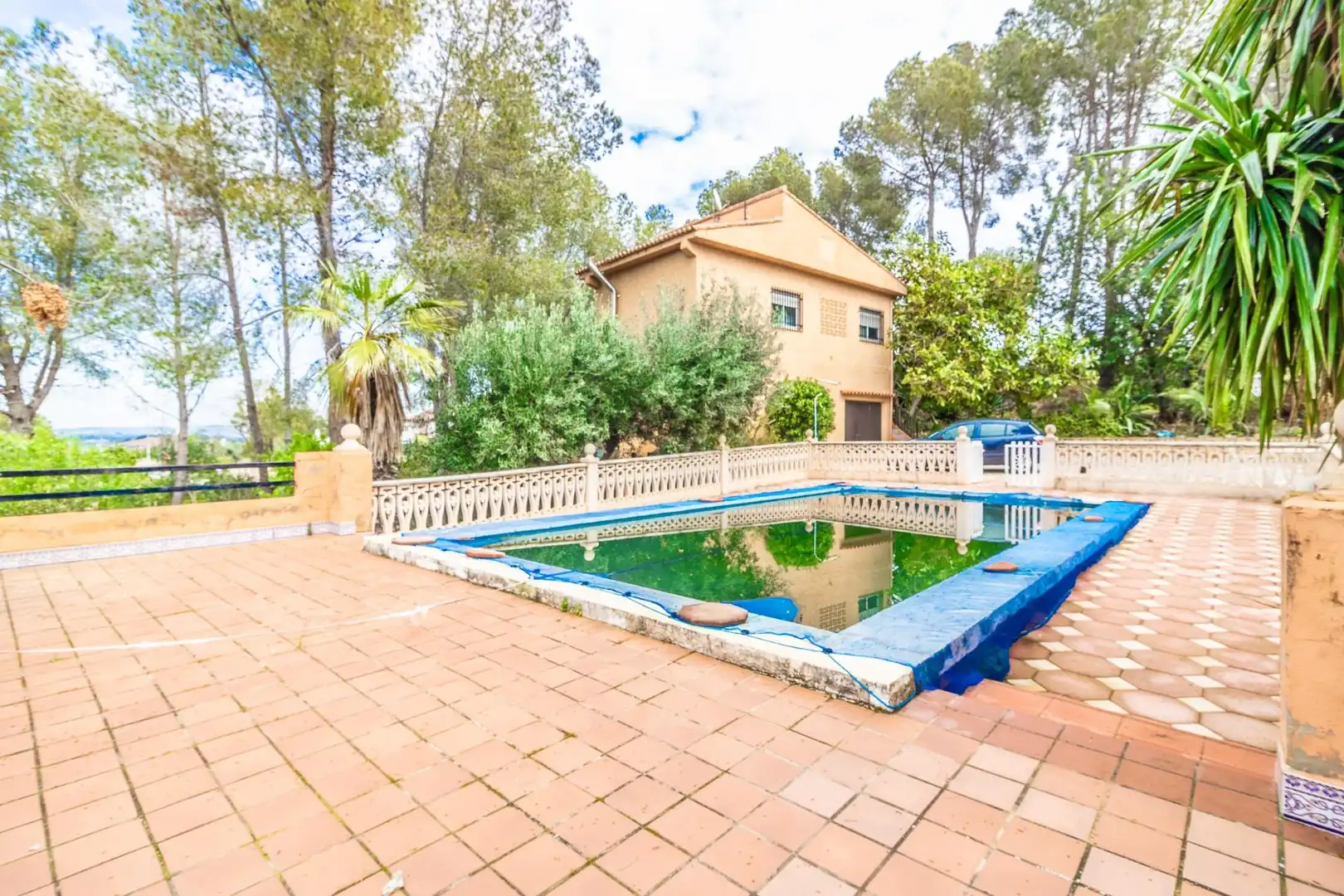 Detached house with pool for sale in Alberic