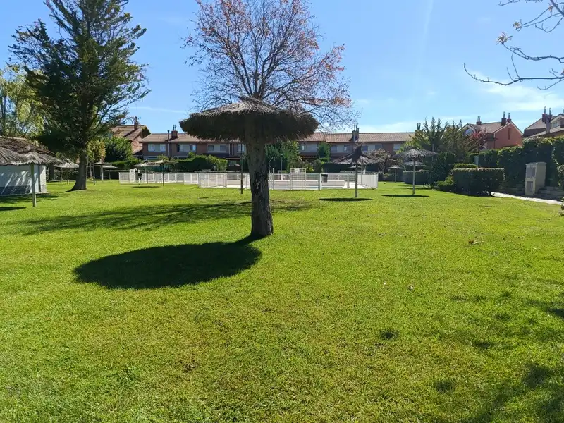 Semi-detached house with pool for sale in Simancas, imagen 89