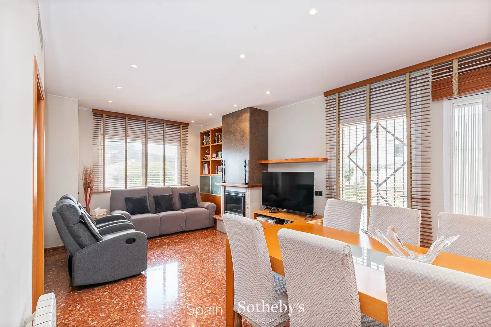 Living room of Houses for sale in Sant Pere de Ribes  with Air Conditioner, Heating and Private garden