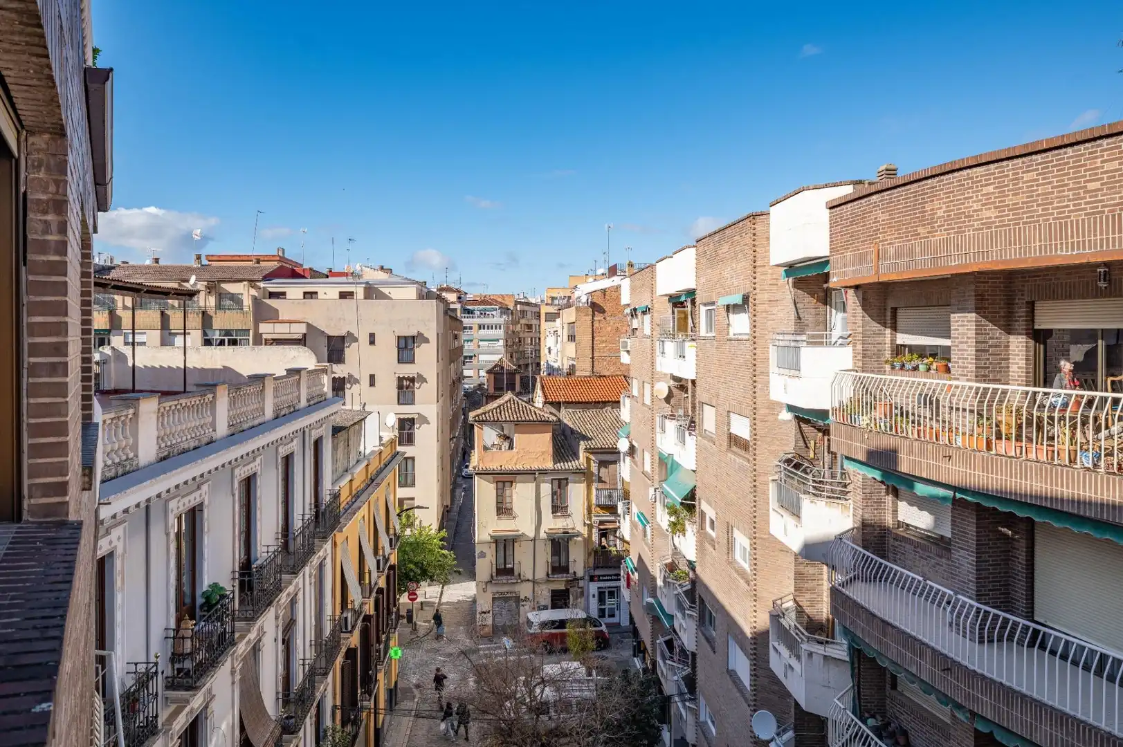 Vista exterior de Pis en venda en Granada amb Aire condicionat, Calefacció i Moblat