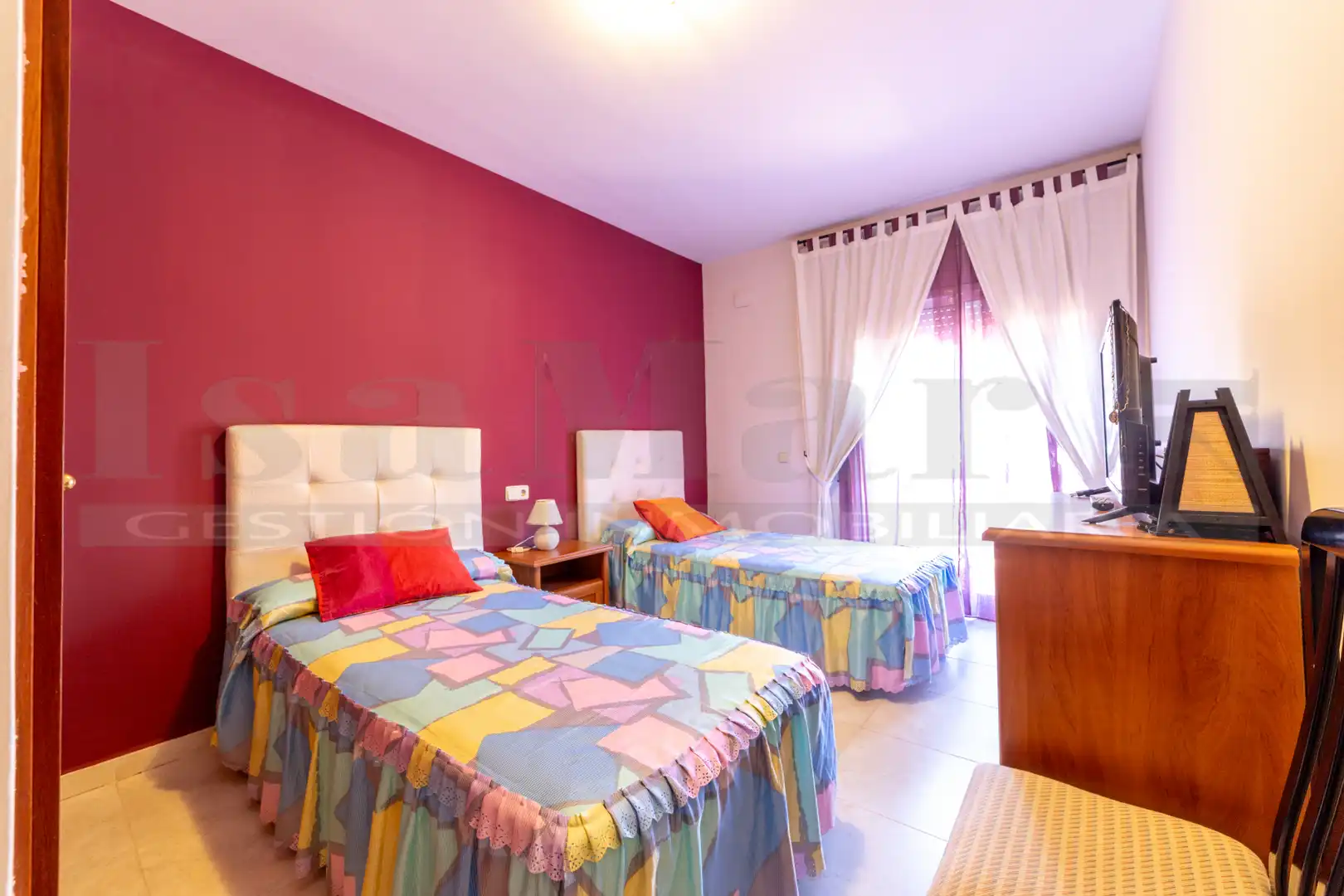 Habitación de Casa adosada en venta en Calafell con Aire acondicionado, Calefacción y Jardín privado