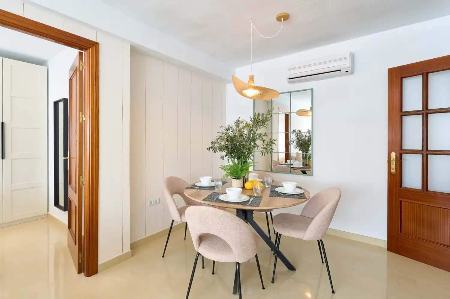 Dining room of Flat for rent in Málaga  with Air Conditioner, Furnished and Washing machine