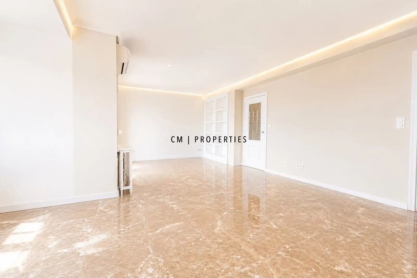 Living room of Flat for rent in Valencia  with Air Conditioner, Heating and Terrace