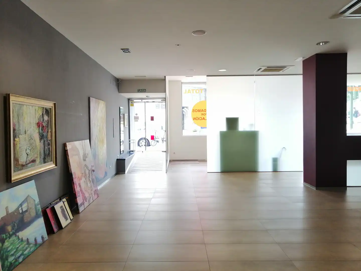 Gewerbefläche zum Verkauf in Avenida de Romero Donallo 17, imagen 4