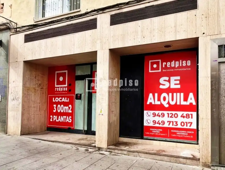Local comercial de lloguer a Casco Histórico