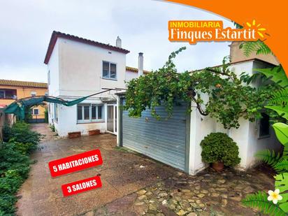 Vista exterior de Casa o xalet en venda en Torroella de Montgrí amb Calefacció, Jardí privat i Terrassa