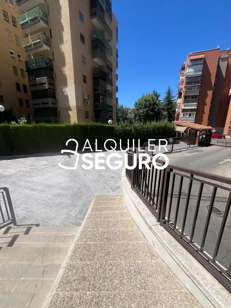Vista exterior de Pis de lloguer en Madrid amb Aire condicionat, Calefacció i Terrassa