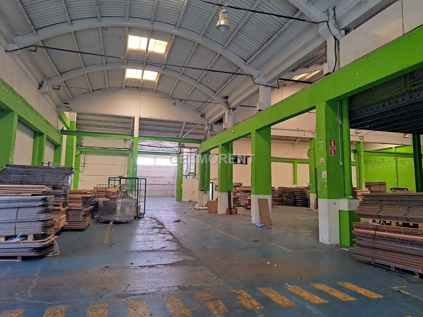 Nau industrial de lloguer en L'Hospitalet de Llobregat