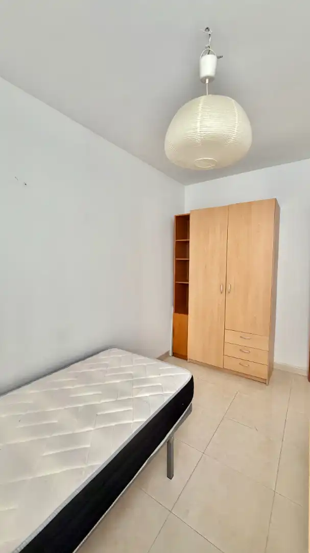 Habitación de Piso en venta en Madrid con Calefacción, Parquet y Amueblado