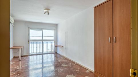 Foto 2 de Piso en venta en Calle Fernando Tirado, La Buhaira, Sevilla Capital