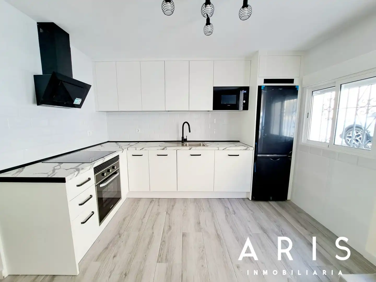 Flat for sale in Calle Cánovas del Castillo, Centro