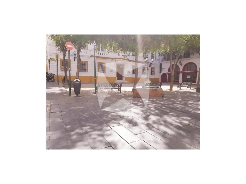 Außenansicht von Gebäude zum Verkauf in Badajoz