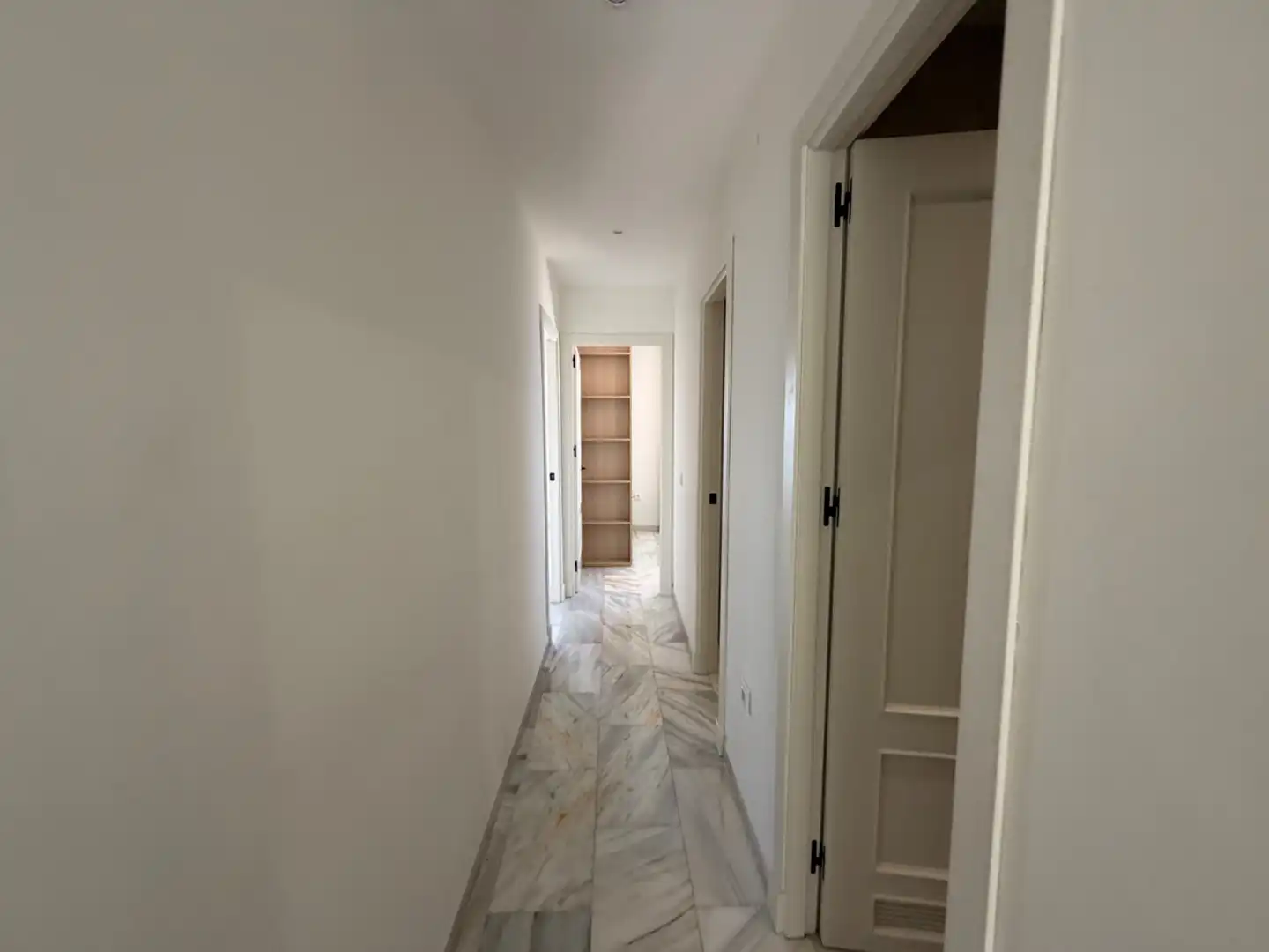 Flat for rent in Cádiz  with Air Conditioner, Terrace and Storage room