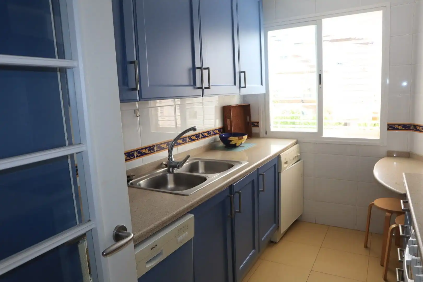 Cocina de Apartamento de alquiler en Marbella con Aire acondicionado, Amueblado y Piscina comunitaria