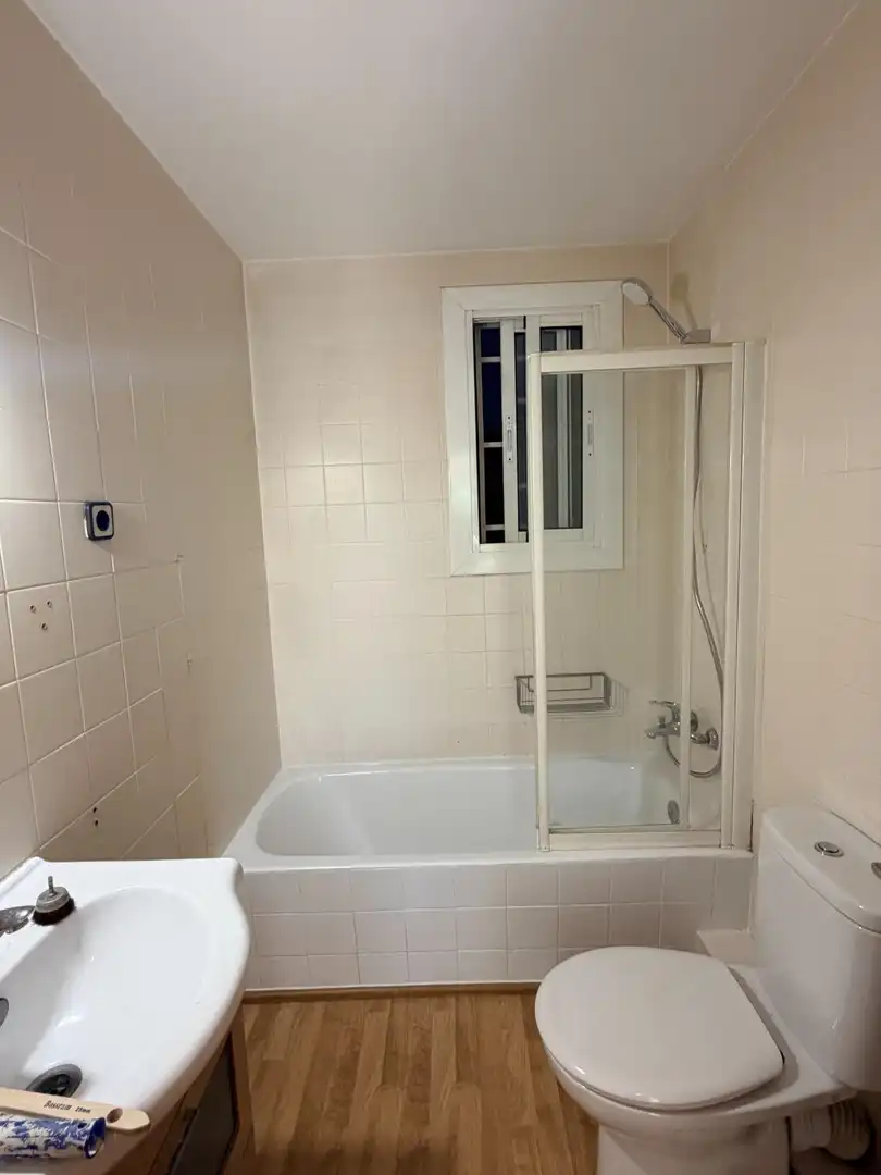 Wohnung zur Miete in Avenida MADRID, La Maternitat i Sant Ramon